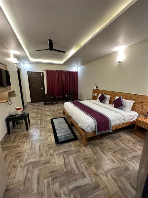 Hotel Aasara – Luxury Hotel near Kachi Dham Temple